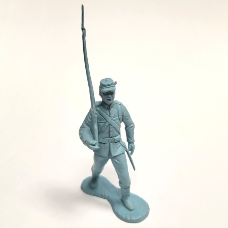 Marx Blue & Gray / Heritage / Civil War / ACW Playset Marching Soldier at Right Shoulder Arms, Satin Sheen Light Blue, Vintage